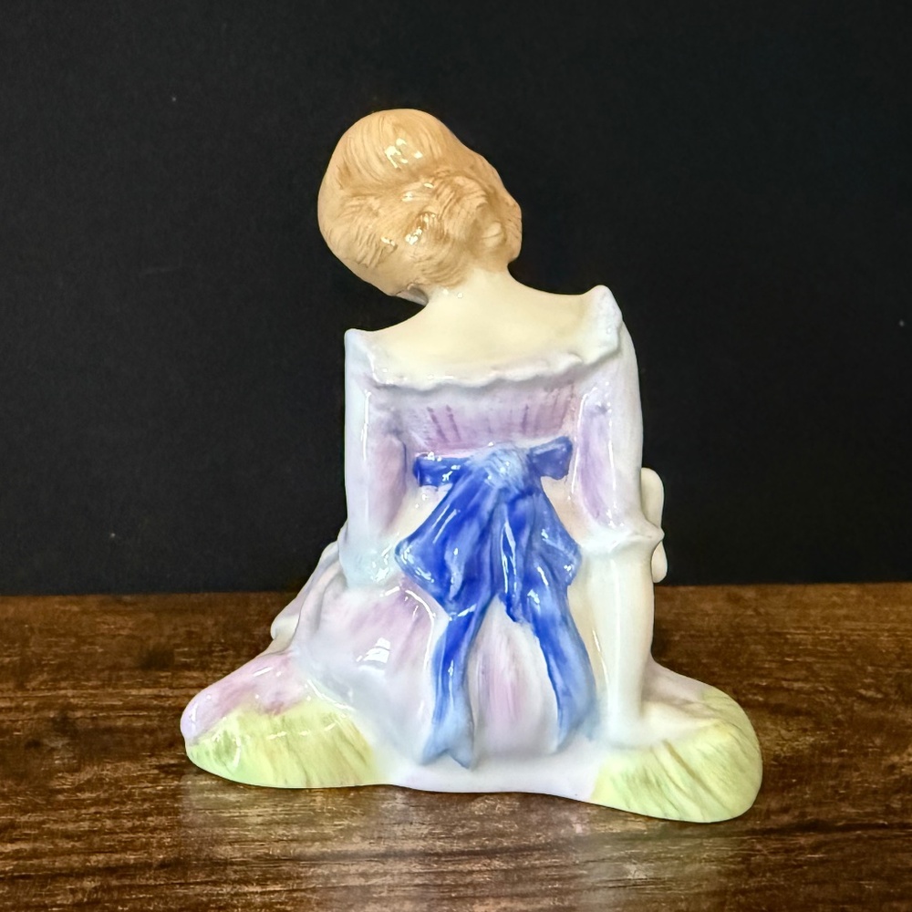 ROYAL DOULTON “Mary Had A Little Lamb” Figurine - Picture 8 of 11